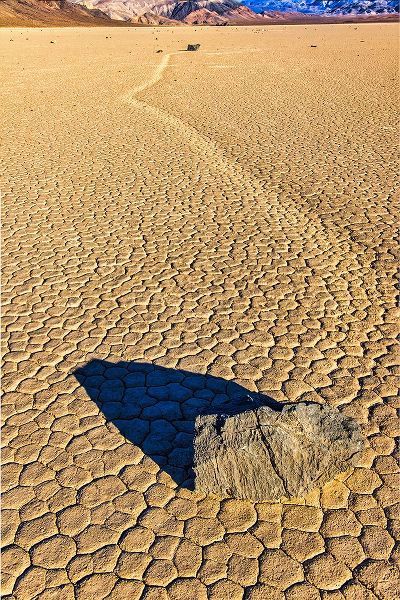 Ford, John 아티스트의 Race Track Rocks-Death Valley-California작품입니다.